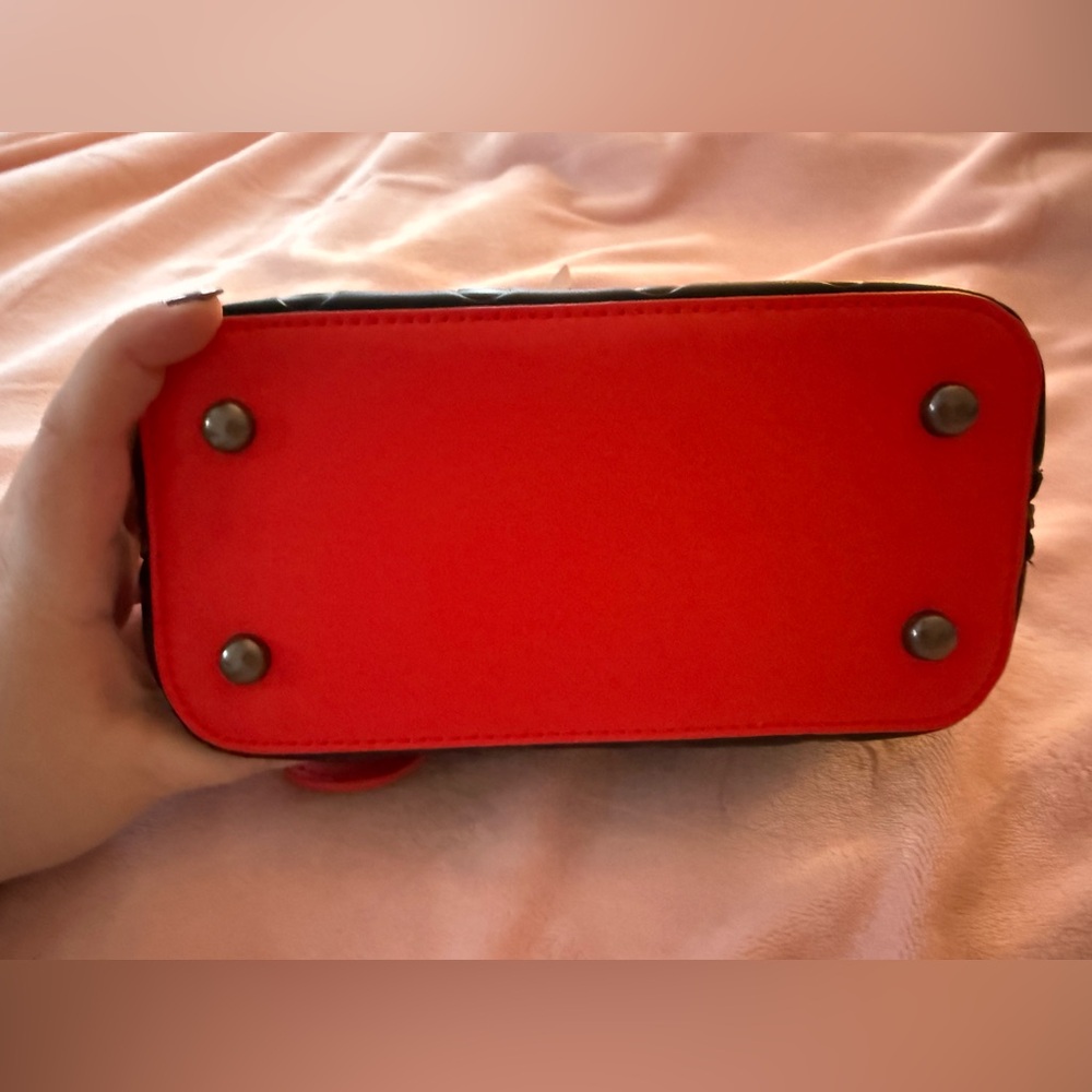 Loungefly Minnie Mouse Debossed Dome Crossbody Bag - Picture 4 of 4